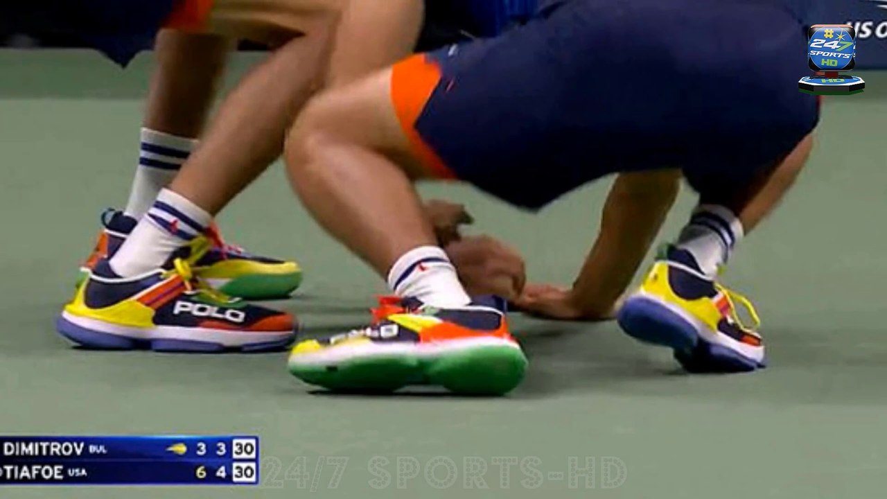 New York Crowd Goes Wild as Hero Ball Boy FINALLY Catches Mystery BUG that Stopped Play at US Open