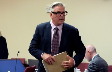 A prosecutor has asked for the involuntary manslaughter charge against Alec Baldwin to be reinstated