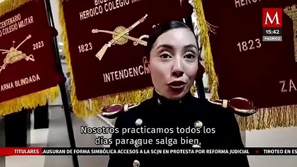 Cadetes del Heroico Colegio Militar se preparan para el desfile en conmemoración de la Independencia