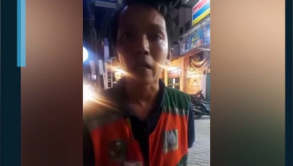 VIRAL ! VIDEO SEORANG PRIA ENGGAN BAYAR PARKIR KARENA TIDAK TURUN DARI MOTOR