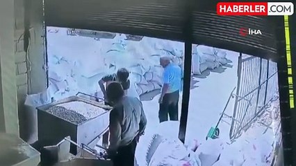 Şanlıurfa'da Silahlı Saldırı: 2 Ölü, Güvenlik Kameralarına Yansıyan Anlar