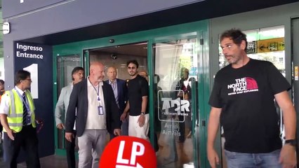 Hummels accueilli en héros à Rome