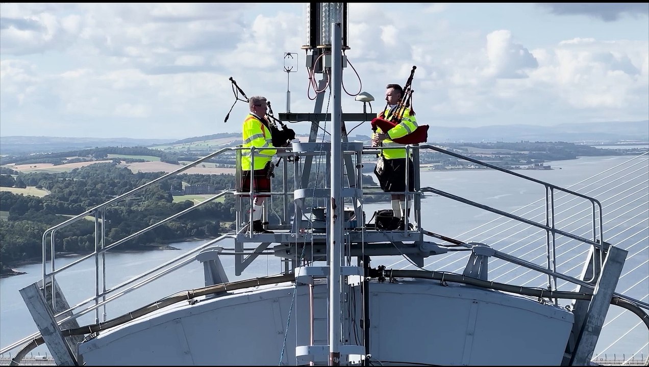 BEAR Scotland bagpipers celebrate 60 years of Forth Road Bridge