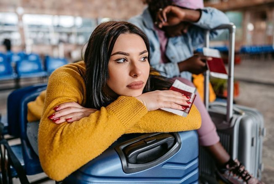 Chaleur extrême, surpeuplement, retards : voici le pire aéroport d’Europe selon l’avis des touristes