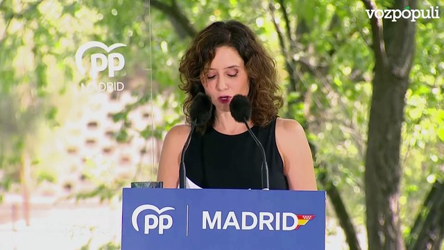 Ayuso acusa a Sánchez de sobornar a las Comunidades