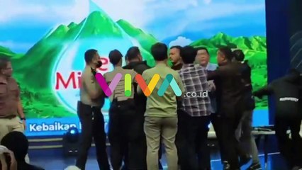 Silfester yang Nyaris Adu Jotos dengan Rocky, Mantan Pidana?