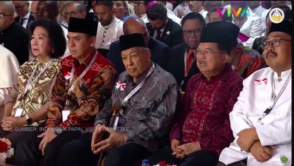 Momen Paus Fransiskus Menghayati Lantunan Ayat Al Quran