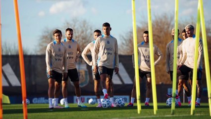 La selección argentina de fútbol mantuvo su último entrenamiento antes del partido frente a Chile
