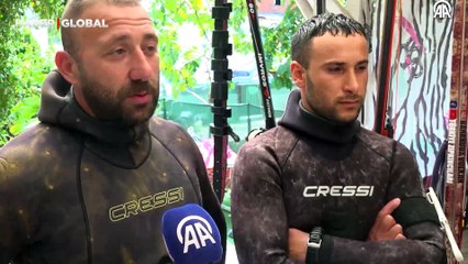 Kocaeli'de zıpkınla yakalanan 320 kilogramlık mavi yüzgeçli orkinosun değeri 5 milyon lira