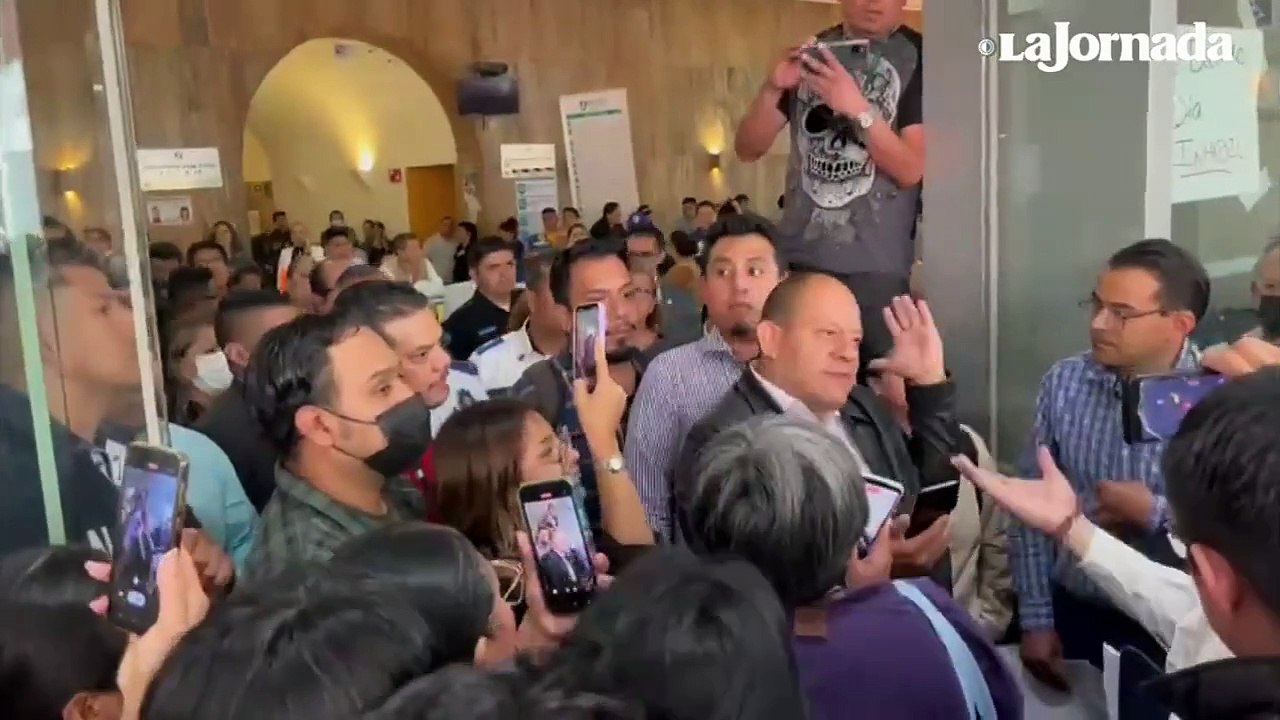 Entre gritos e insultos, personas con asuntos judiciales pendientes se enfrentaron a trabajadores de los tribunales en la colonia Juárez