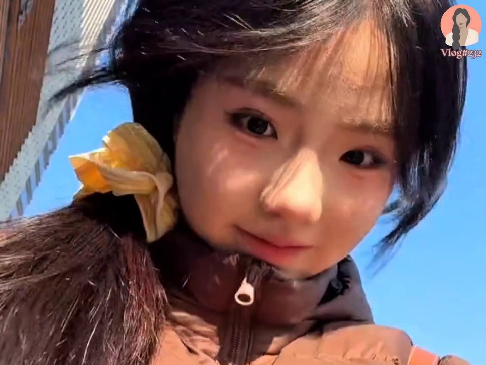 A Day in the Life of a College Student ‍ Fun with My Sister DIY Projects and Barbecue Adventures!  Description    Join me for a day in the life as a college student! Today, I’m out and about with my younger sister, tackling homework