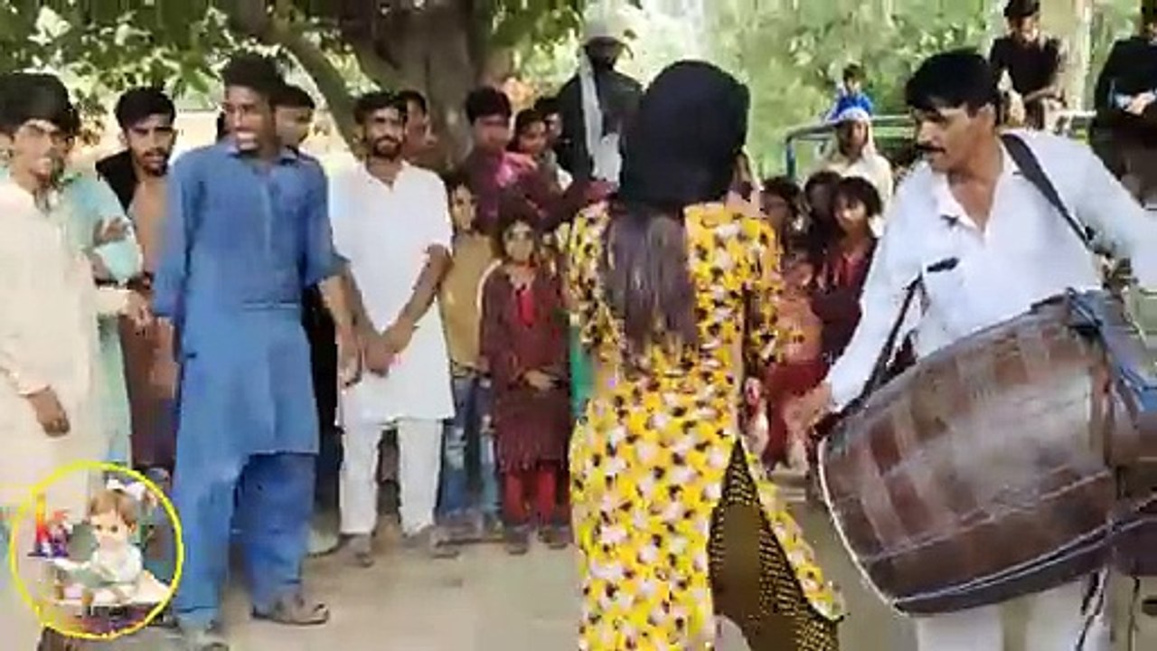Traditional Dance 04