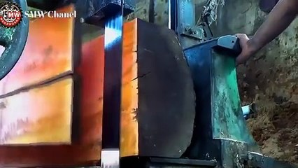 sawing bomber mahogany wood for 3000 euros at sawmill ordered the United States