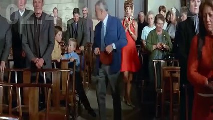 3 minutes de personnages religieux avec Louis de Funès