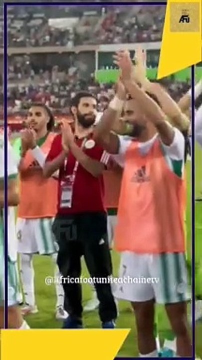Eliminatoires CAN Maroc 2025  : #Algérie  les joueurs célèbrent la victoire avec les supporters 