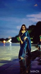 Hot Indian Bengali girl in saree