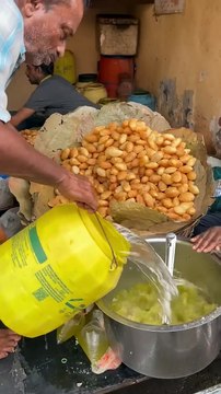 पानी में मज़ा ही आ गया #shorts #youtubeshorts #streetfood