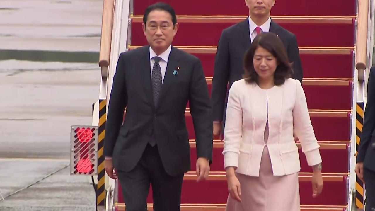 기시다 일본 총리 한국 도착...윤 대통령과 정상회담 / YTN