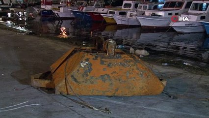 Denizde üzerinde patlayıcı düzeneği olan demir parçası bulundu