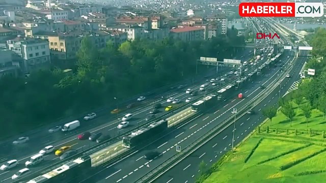 İstanbul'da metrobüs yangını! Yolcular can havliyle kendilerini dışarı attı