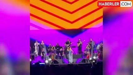 Ebru Yaşar, Çanakkale konserinde seyirci rekorunu kırarak Adele ve Taylor Swift solladı