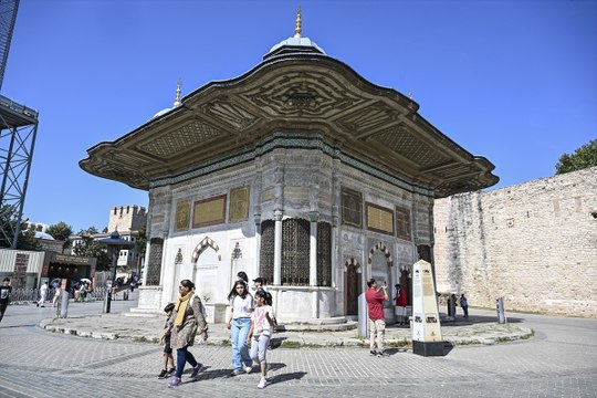 İstanbul'un unutulmuş mirası: Osmanlı çeşmeleri yeniden hayat buluyor