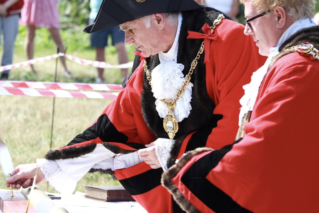 Gosport Portsmouth peace treaty: Pictures by Kathryn Zena Ellis.