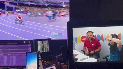 Paralympic commentator watches husband win gold in race in heartwarming moment: ‘Absolute masterclass’