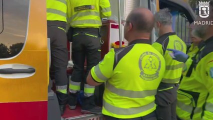 El Samur atiende a una mujer de 60 años por herida con arma blanca en cuello