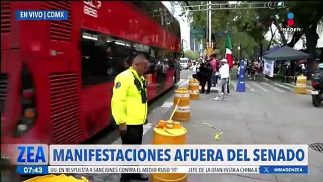 Trabajadores del Poder Judicial se manifiestan afuera del Senado