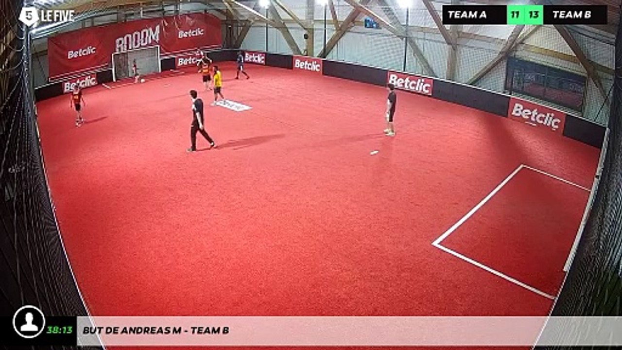 But de Andreas M - Team B