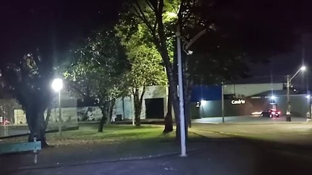 Praça do Canário no escuro: moradores reclamam da falta de iluminação