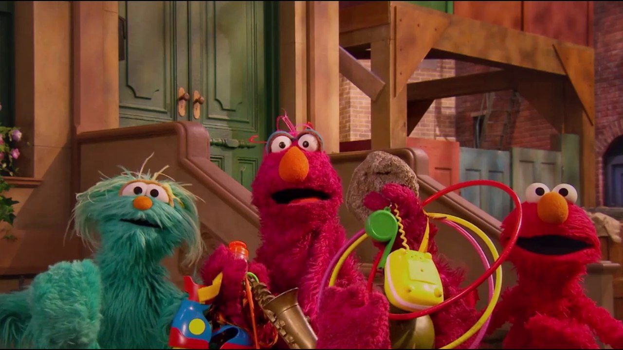 Sesame Street: Rosita and Elmo Teach Yoga.
