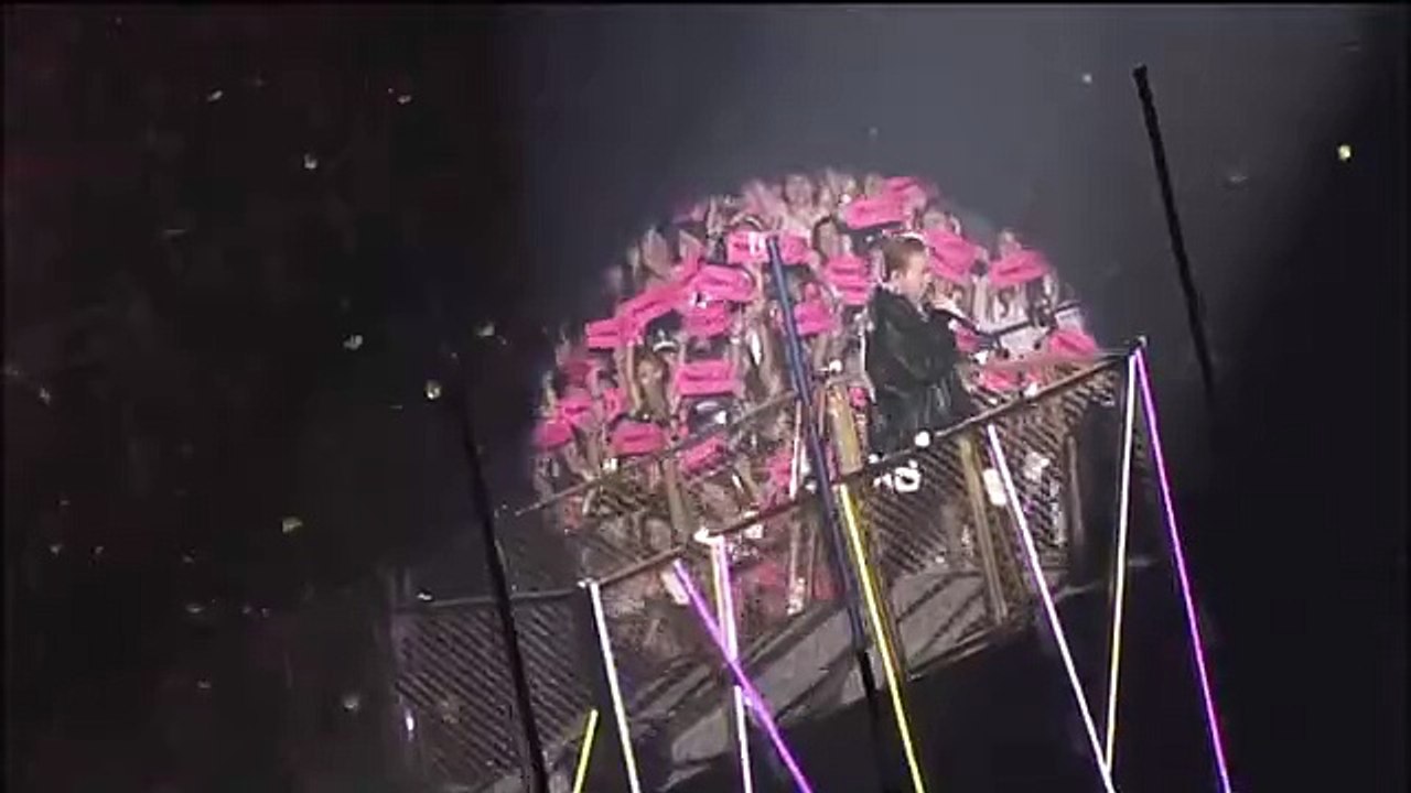 The One Of A Kind World Tour in Japan (2013) - G Dragon [DISC 2]