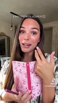 I divieti della sposa al suo matrimonio Non chiedete il +1 per il fidanzato e non vi alzate per fumare