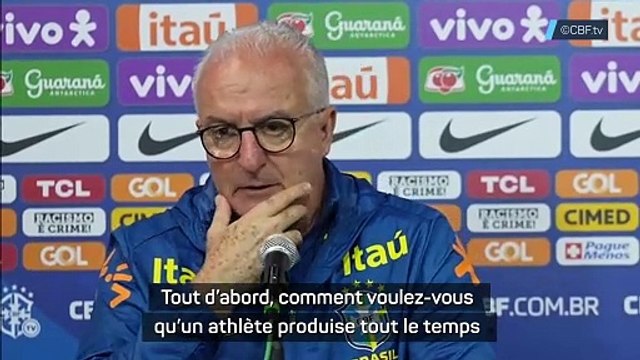 Dorival défend Vinicius