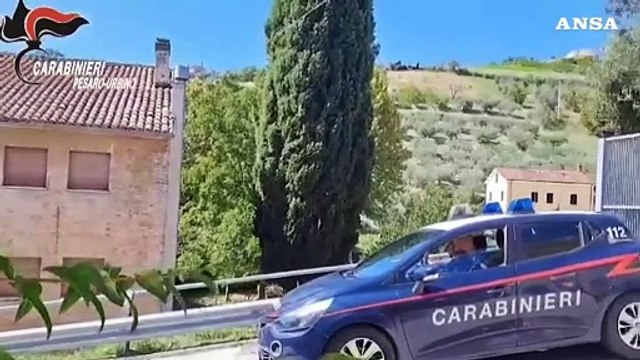 Accoltella la moglie davanti ai figli, l'ennesimo femminicidio e' nel Pesarese