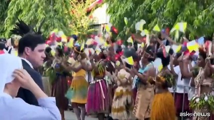 Migliaia di fedeli hanno accolto Papa Francesco in Papua Nuova Guinea