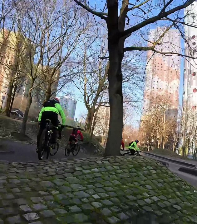 Paris  canal de l’Ourcq  canal saint Dénis à 10 sous le soleil