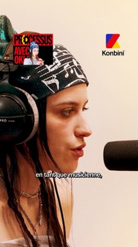 Lier sensualité et puissance : Oklou, la nouvelle icône pop made in France est dans Processus