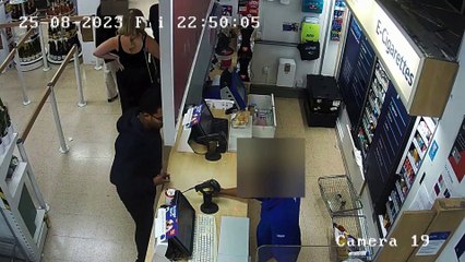 Met Police Special Constable Gets Probation for Groping Teen in Tesco Queue 🍍