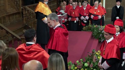 Felipe VI es investido doctor honoris causa por la Universidad de Alcalá