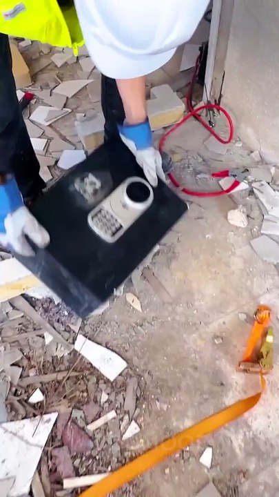 Wow... This safe hasn't been opened in 10 years!