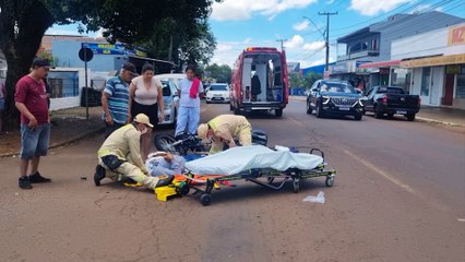 Palio e Honda CG se envolvem em acidente na Rua Europa, no Periolo