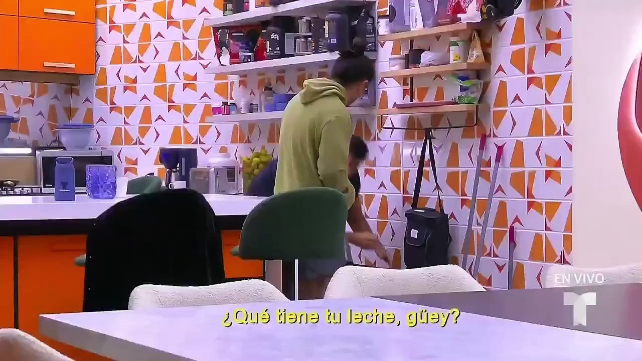 Pancadaria: Disputa por leite gera tensão em 'La Casa de Los Famosos'; veja vídeo