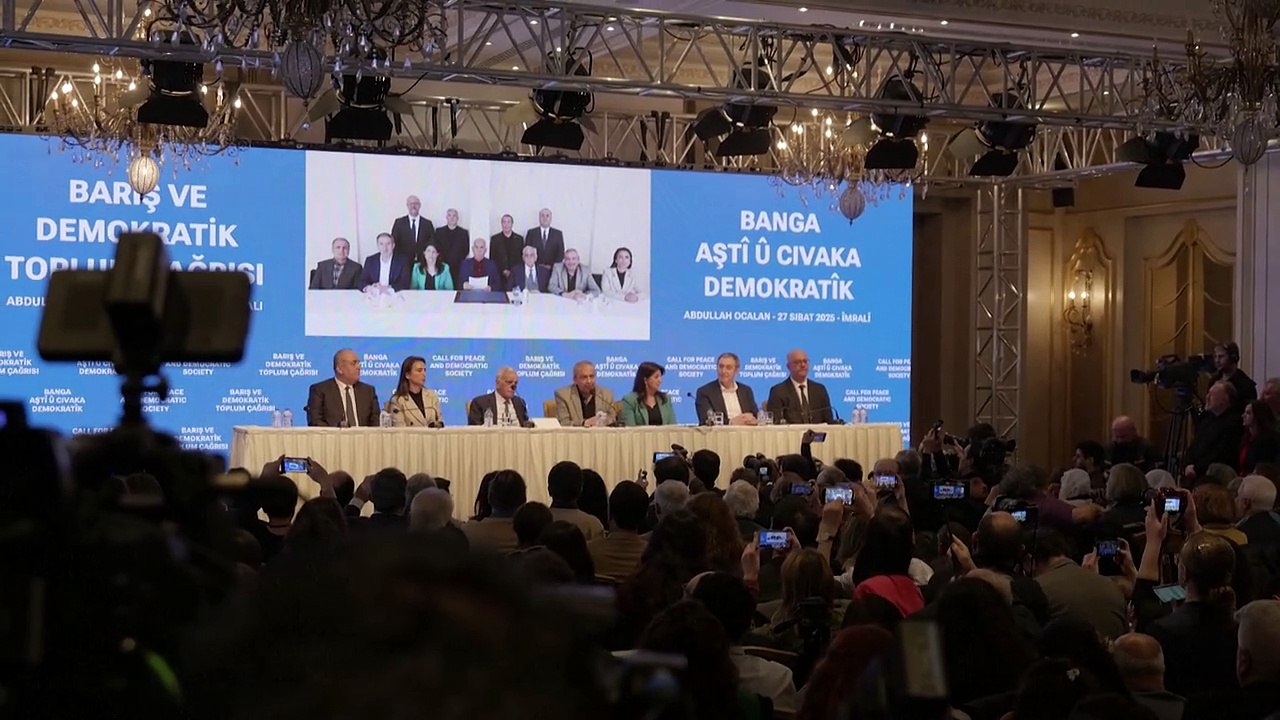 PKK-Anführer Öcalan verkündet Auflösung der PKK