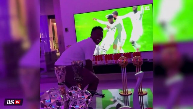 Enseñan en redes el salón de Vinicius y sorprende a propios y extraños: los trofeos, por todos lados