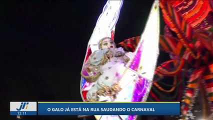 O Galo já está na rua saudando o Carnaval