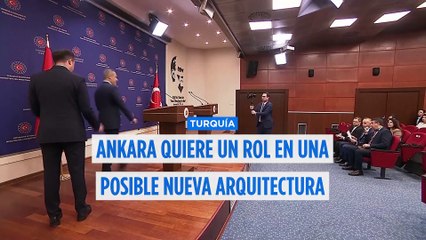 El ministro turco de Exteriores afirma que una nueva arquitectura europea de Defensa sin Turquía no es realista