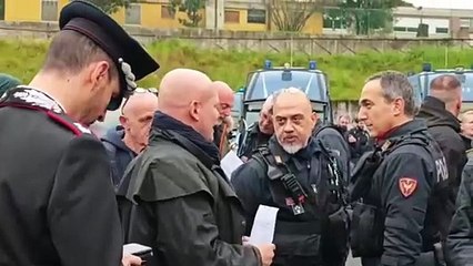 Blitz antidroga, 400 agenti al Quarticciolo: ecco dov'erano le dosi di cocaina fiutate dai cani